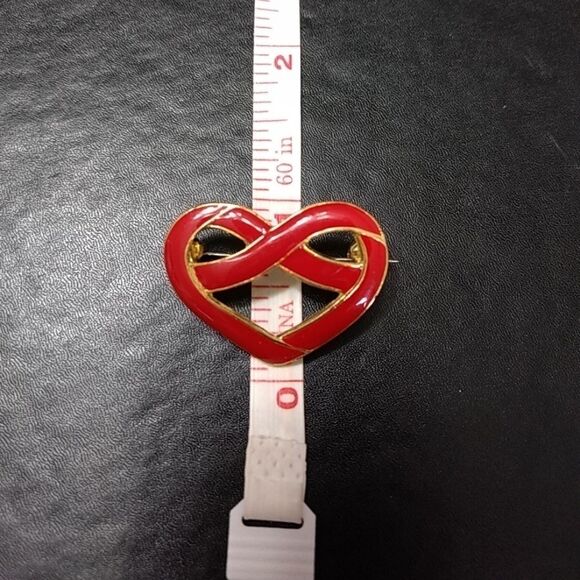 Gold tone red enamel heart brooch - Picture 7 of 8